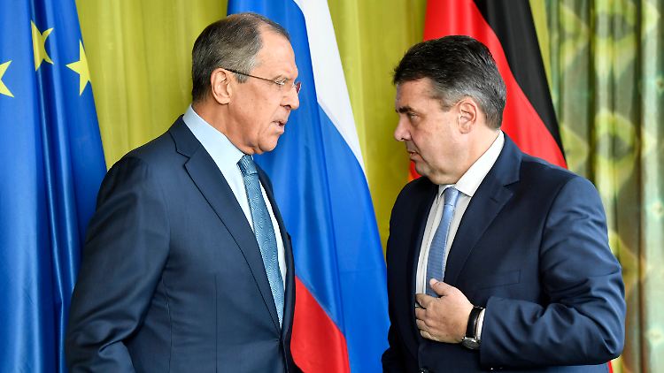 Trotz des offenen Streits in der Syrien-Frage verlief das Treffen zwischen Sergej Lawrow und Sigmar Gabriel versöhnlicher als noch im März.
