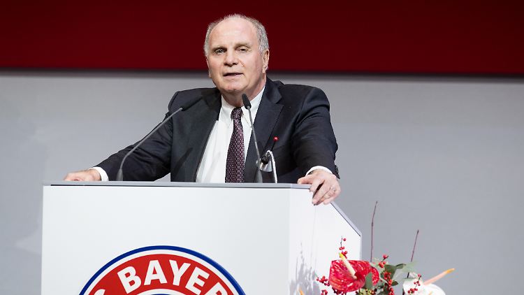 Ulie Hoeneß bei der Jahreshauptversammlung des FC Bayern München.