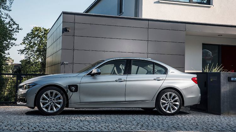 Mit dem 330e gibt es unter den 3ernbei BMW bereits eine Plug-in-Hybrid-Variante.