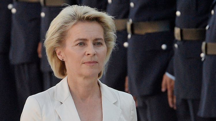 Das Verhältnis von Verteidigungsministerin Ursula von der Leyen zu ihrer Truppe ist derzeit angespannt.