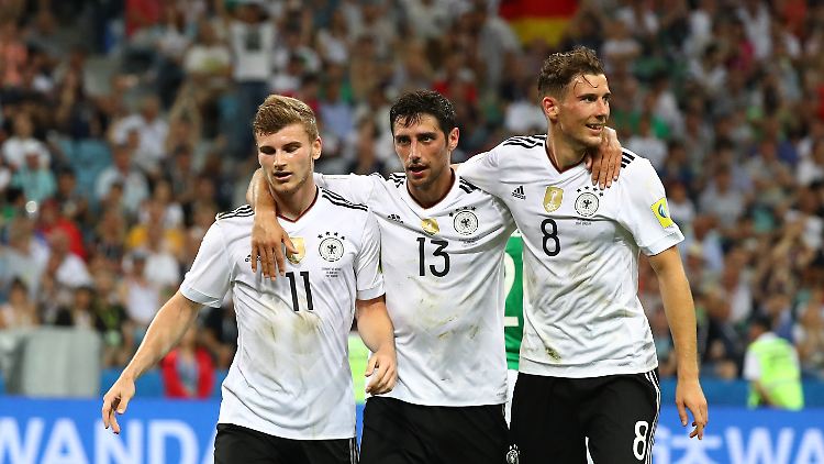 Deutsche Torgefahr: Timo Werner (l.) erzielte einen Treffer. Lars Stindl (m.) leitete ein Tor ein. Leon Goretzka war mit zwei Treffern Mann des Spiels.