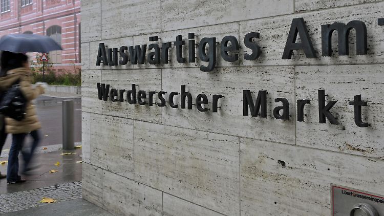 Anmelden und absegnen lassen.