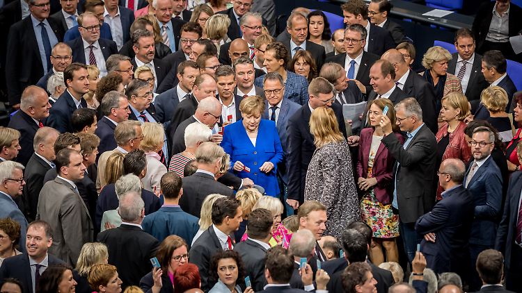 Kanzlerin Angela Merkel stimmte gegen die Ehe für alle - und war damit in der Minderheit.