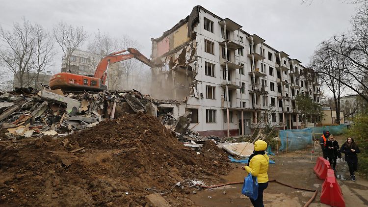 Bereits 2016 wurde in Moskau - in diesem Fall - ein fünfstöckiges Gebäudes aus der Chruschtschow-Zeit abgerissen. Es stammte aus den 1960er-Jahren.