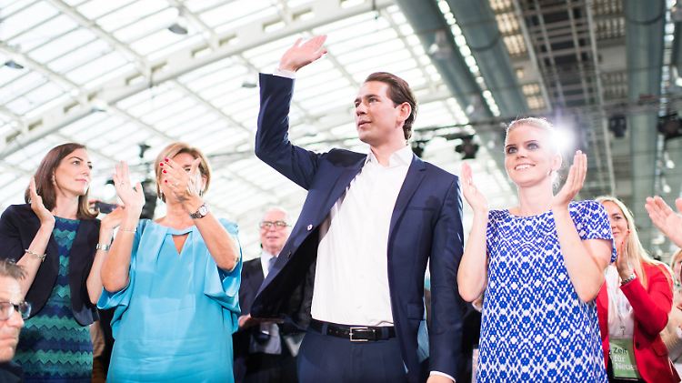 Der 30-Jährige Außenminister Sebastian Kurz und seine Freundin Susanne Thier (r.).