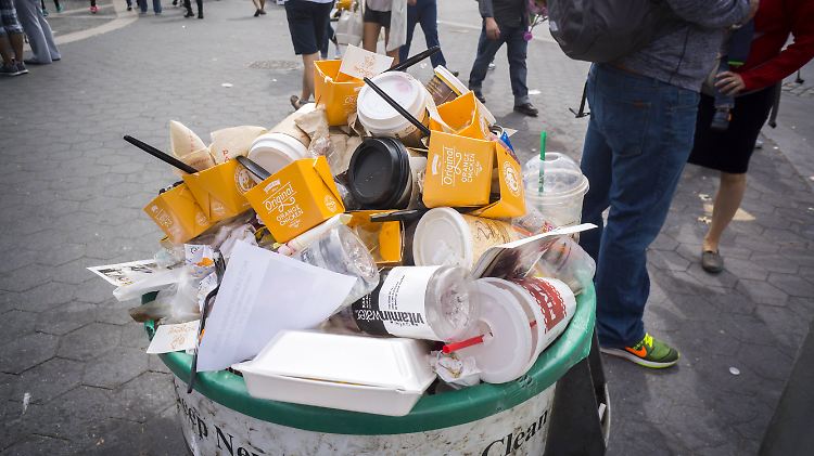 Lieferdienste und To-go-Angebote produzieren Verpackungsmüll in rauen Mengen.