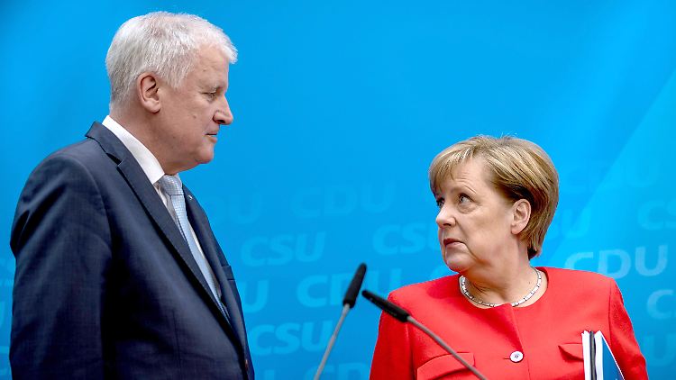 CSU-Chef Seehofer und CDU-Vorsitzende vertrauen einander derzeit völlig.