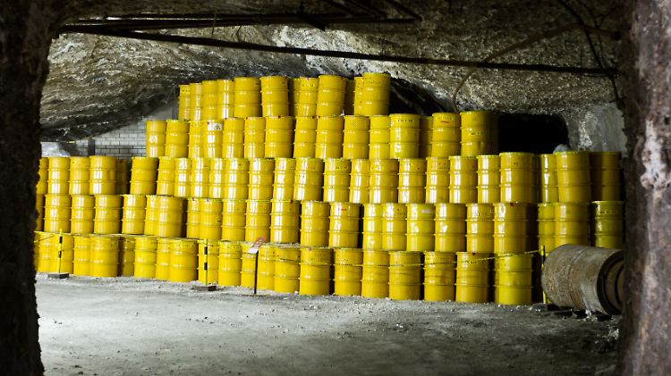 Mit dem Geld sollen Kosten für das geplante Atom-Endlager beglichen werden.