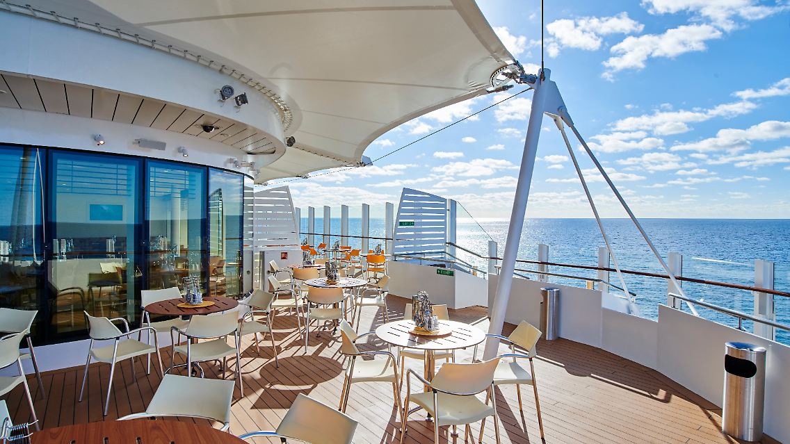 Lanai_Bar.jpg