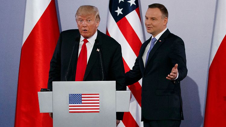 Donald bei seinem Treffen mit dem polnischen Präsidenten Andrzej Duda.