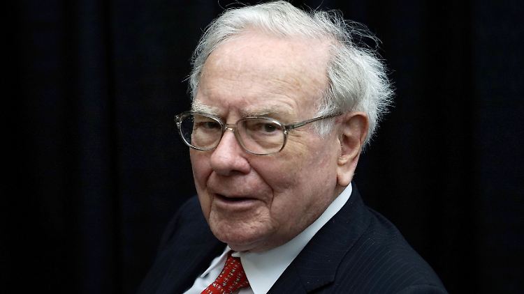 Warren Buffett besitzt mehrere Energieversorger in den USA, Kanada und Großbritannien.