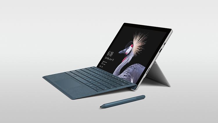 Das neue Surface Pro 5 mit Alcantara-Tastatur.