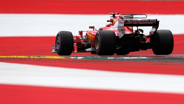 Startet als Zweiter aus der ersten Startreihe: Sebastian Vettel.