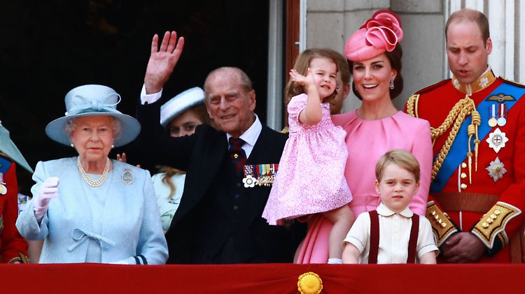 Mit dem Namen von Prinz Philip ist der Nachname der heutigen Windsors zu "Mountbatten-Windsor" geworden.