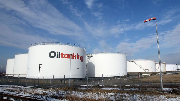 Der Füllstand kann Experten viel über Konjunktur & Nachfrage verraten: Öltanks, hier im Hamburger Hafen.