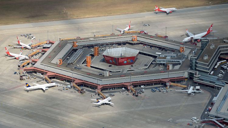 Soll mit der Eröffnung des neuen Airports BER schließen: Tegel im Norden Berlins.