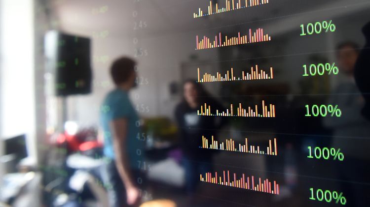 Der Bildschirm zeigt die Livedaten-Erfassung des Ethereum-Netzwerks.