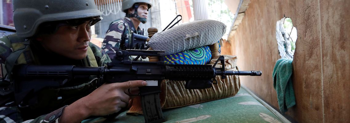 Ein philippinischer Soldat während einer Offensive in Marawi.