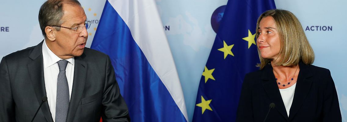 Federica Mogherini und Sergej Lawrow bei ihrem Treffen in Brüssel.
