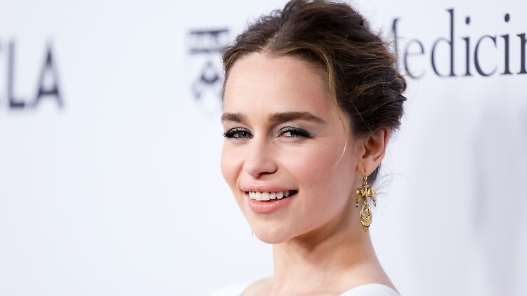 Sex-Szenen? Kein Problem, findet Emilia Clarke.