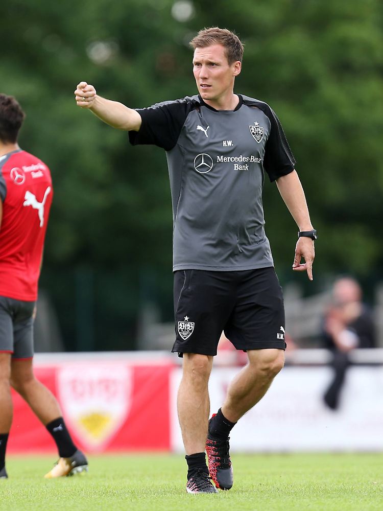 "Wenn man Ron-Robert Zieler verpflichten kann, muss man das machen": Trainer Hannes Wolf.