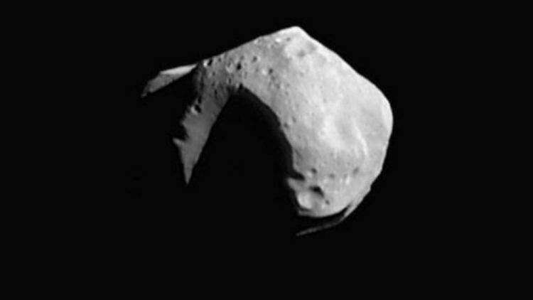 Der Asteroid "Mathilde", aufgenommen am 1997 von der Raumsonde NEAR Shoemaker.