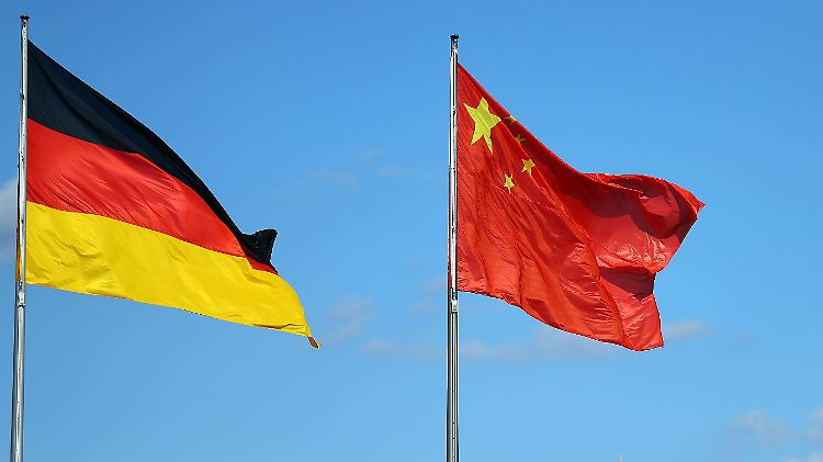 China hat den deutschen Übernahmeschutz für strategisch wichtige Firmen durch Auslandsunternehmen kritisiert.