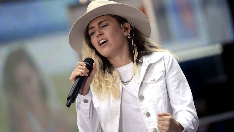 Mittlerweile gibt sich Cyrus eher wieder züchtig.