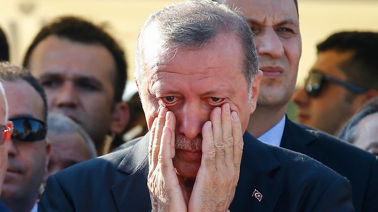 Recep Tayyip Erdogan lässt weiter "säubern".