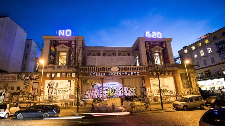 Die Schließung der Roten Flora im Hamburger Schanzenviertel wurde immer wieder von Politikern gefordert.