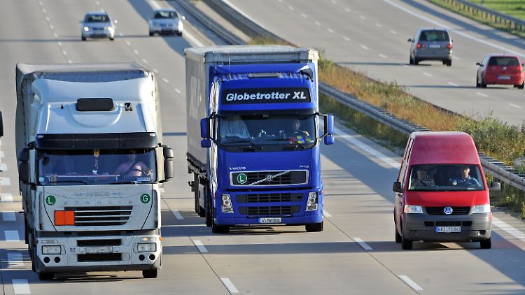 Die EU reguliert bisher nur den CO2-Ausstoß von Pkw und Kleintransportern, nicht jedoch von Lastwagen.