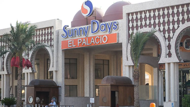 Blick auf das Hotel in Hurghada, Ägypten, an dessen Strand ein Attentäter Urlauber mit dem Messer attackiert hattte. Bei dem Angriff sind zwei deutsche Frauen getötet worden.