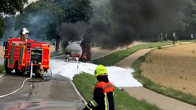 Das Feuer konnte außerhalb des Ortes Schrobenhausen gelöscht werden.
