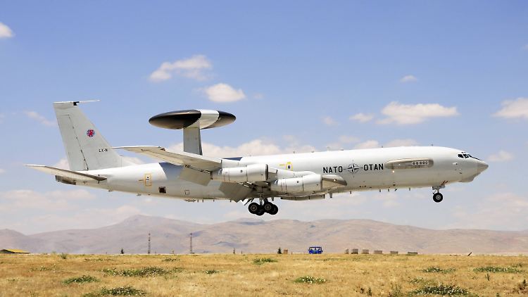 Die Besatzungen der Awacs-Flugzeuge sollen jetzt doch Besuch aus Deutschland erhalten.