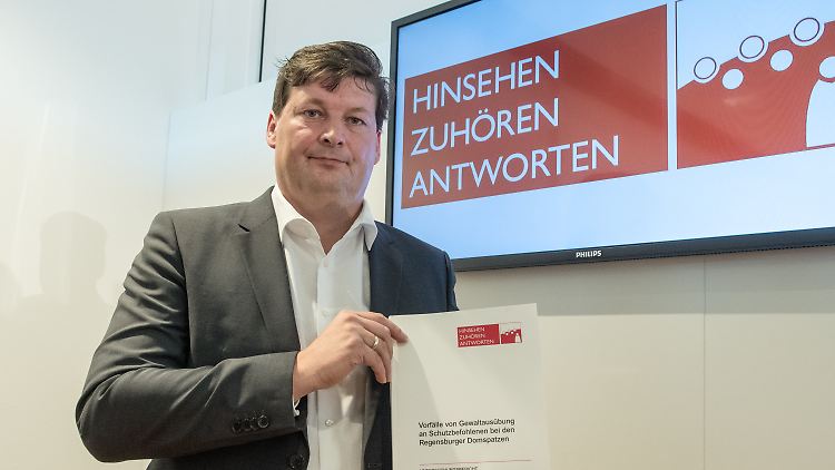 Rechtsanwalt Ulrich Weber sollte den jahrzehntelangen Missbrauch bei den Regensburger Domspatzen aufklären.