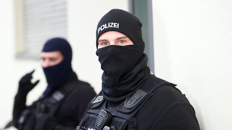 Die Polizei hat mehrere Verdächtige zwischen 18 und 80 Jahren im Visier.