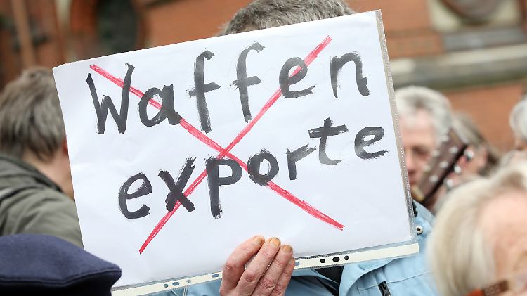 Die Bundesregierung will im Zug der Konfrontation mit der Türkei auch die Waffenexporte stärker regulieren.