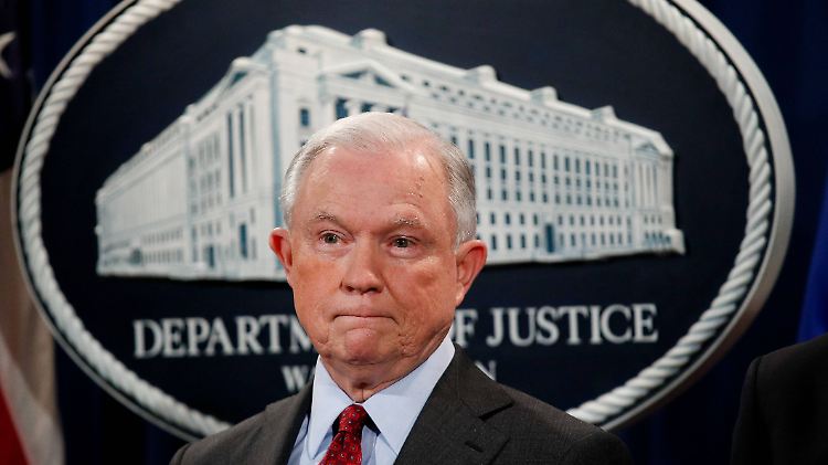 Hat Jeff Sessions gelogen?