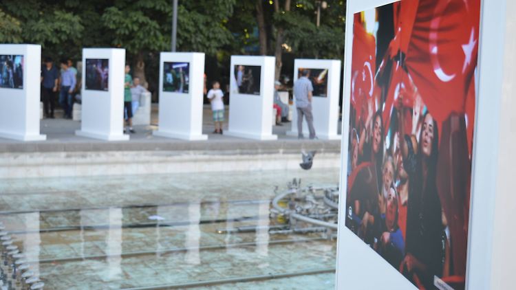 In Ankara erinnert derzeit eine Fotoausstellung an den Putschversuch vom Juli 2016.