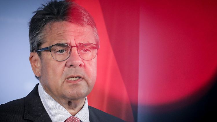 Sigmar Gabriel verurteilt den nordkoreanischen Raketentest "auf das Schärfste".