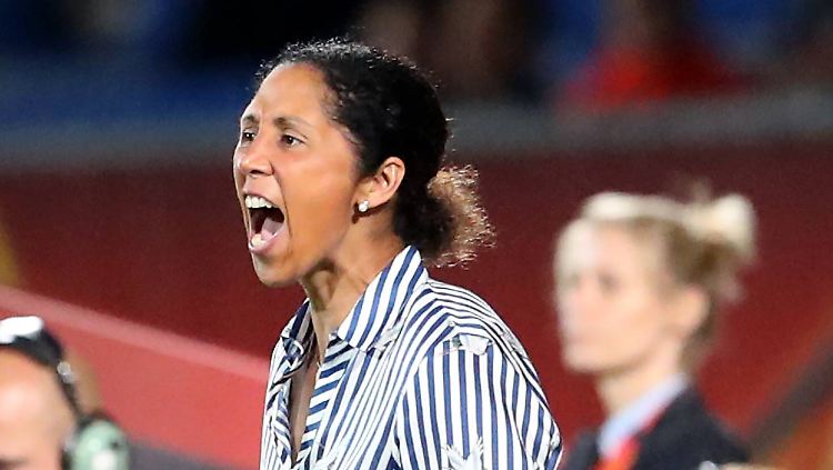Unzufrieden mit Fehleranfälligkeit und Abschlusschwäche der DFB-Frauen: Bundestrainerin Steffi Jones.