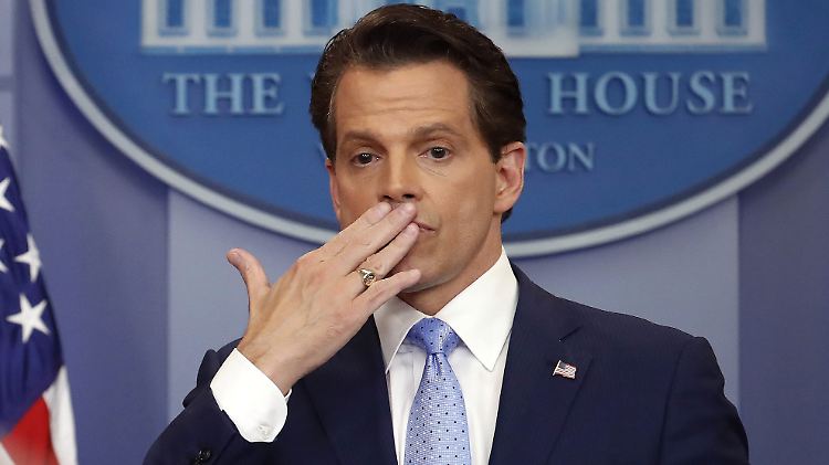 Anthony Scaramucci muss einige "Löcher" stopfen.