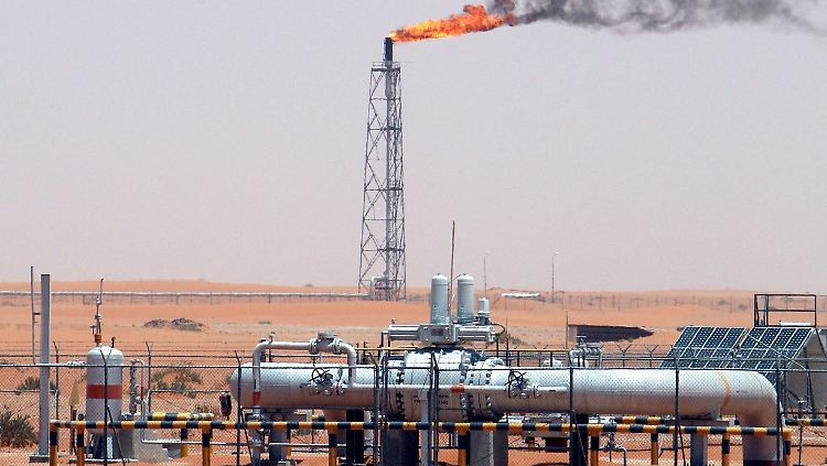 Das Khurais-Ölfeld in Saudi-Arabien, 160 km von Riad entfernt 
