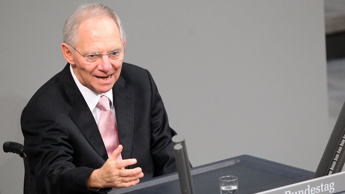 Wolfgang Schäuble verteidigt die Finanzhilfen für Irland.