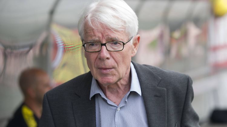 Als Liga-Präsident ist Reinhard Rauball an einer Vermarktung in Fernost interessiert.