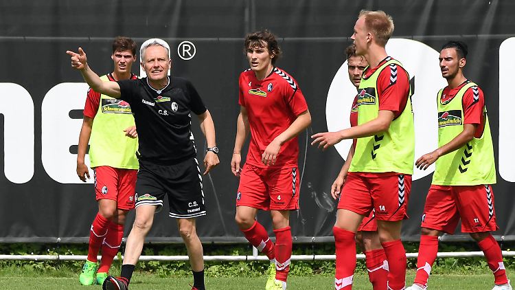 Christian Streich ist mit seinen Freiburgern sensationell nach Europa gestürmt - und hat jetzt vor, dort ein wenig länger mitzumischen.