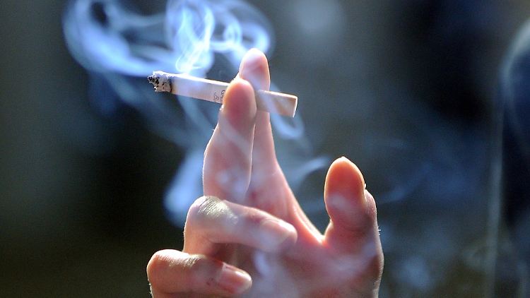 In Deutschland werden wieder mehr Zigaretten versteuert - mehr Raucher gibt es deshalb aber nicht. 