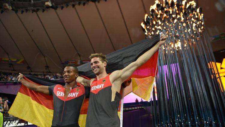 Für die deutschen Stabhochspringer Raphael Holzdeppe und Björn Otto war Olympia 2012 eine große Party.