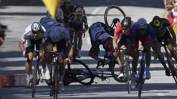 Der Fall Peter Sagan war eigentlich ein Fall Mark Cavendish, weil der Brite nach einer Kollision mit Sagan zu Fall gekommen war.