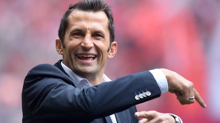 Zurück beim FC Bayern: Hasan Salihamidzic schließt die offene Stelle des Sportdirektors.